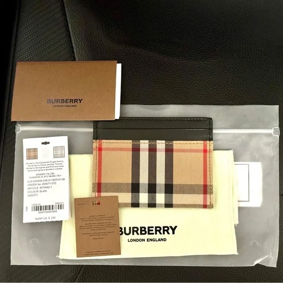 Burberry Card Holder Tartan Plaid Tan Neutral NWT - Picture 7 of 8